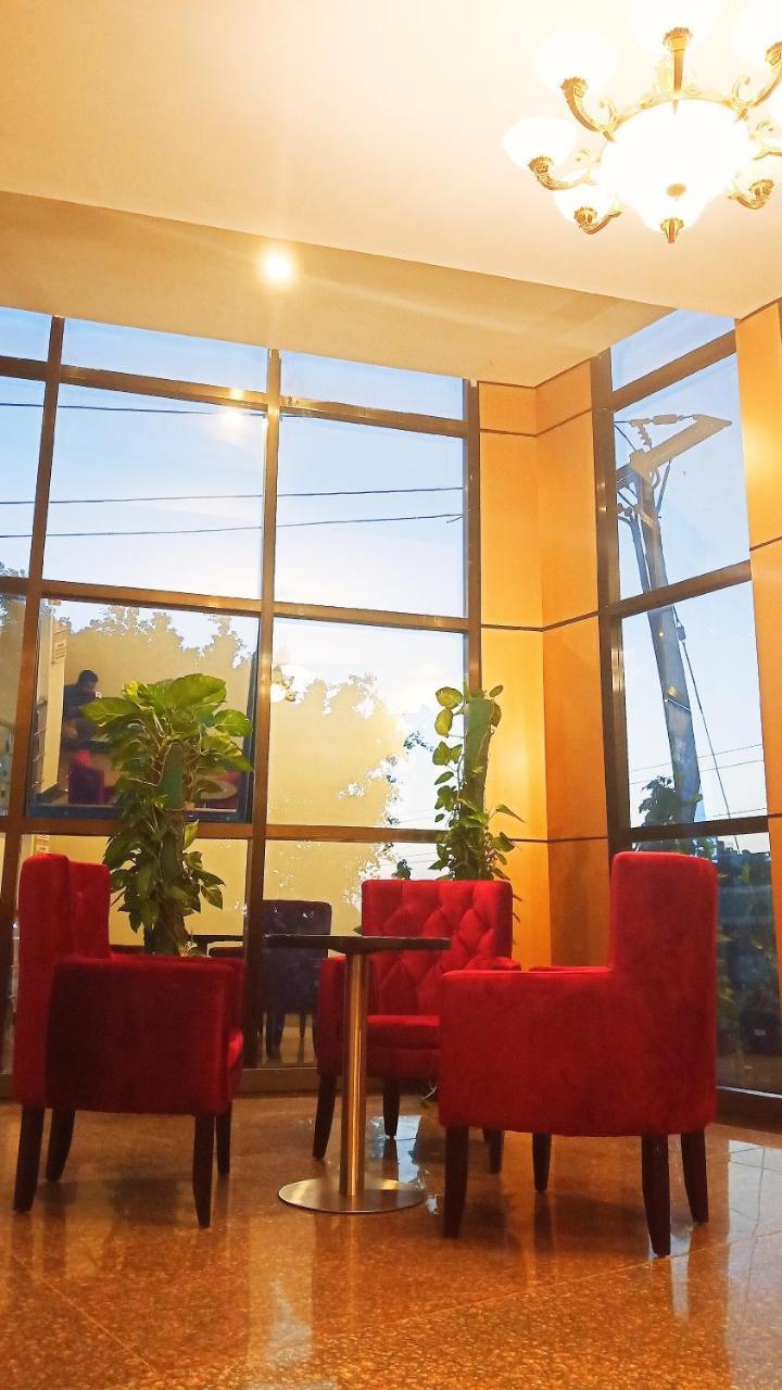 Hotel Blue Sapphire Дар-эс-Саламе Экстерьер фото